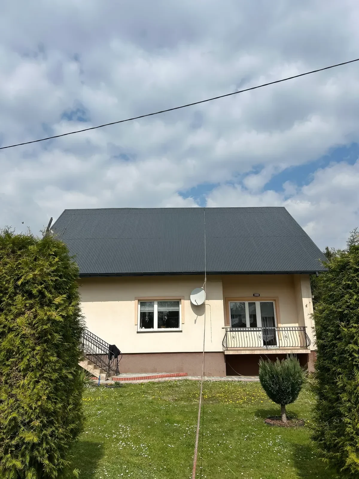 Dach w miejscowości Radziszów